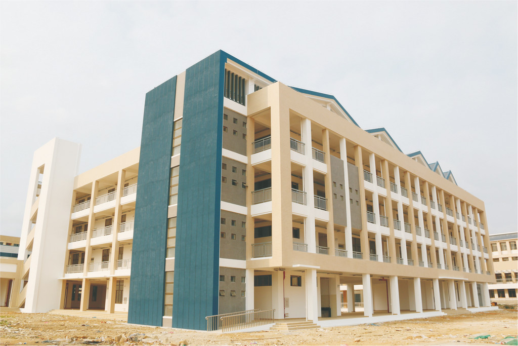 央民族大學附屬中學陵水分校4#、5#樓工程1.jpg